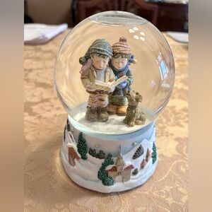 Hummel 1996 Musical Snow Globe Holiday Harmony “We Wish You A Merry Christmas”